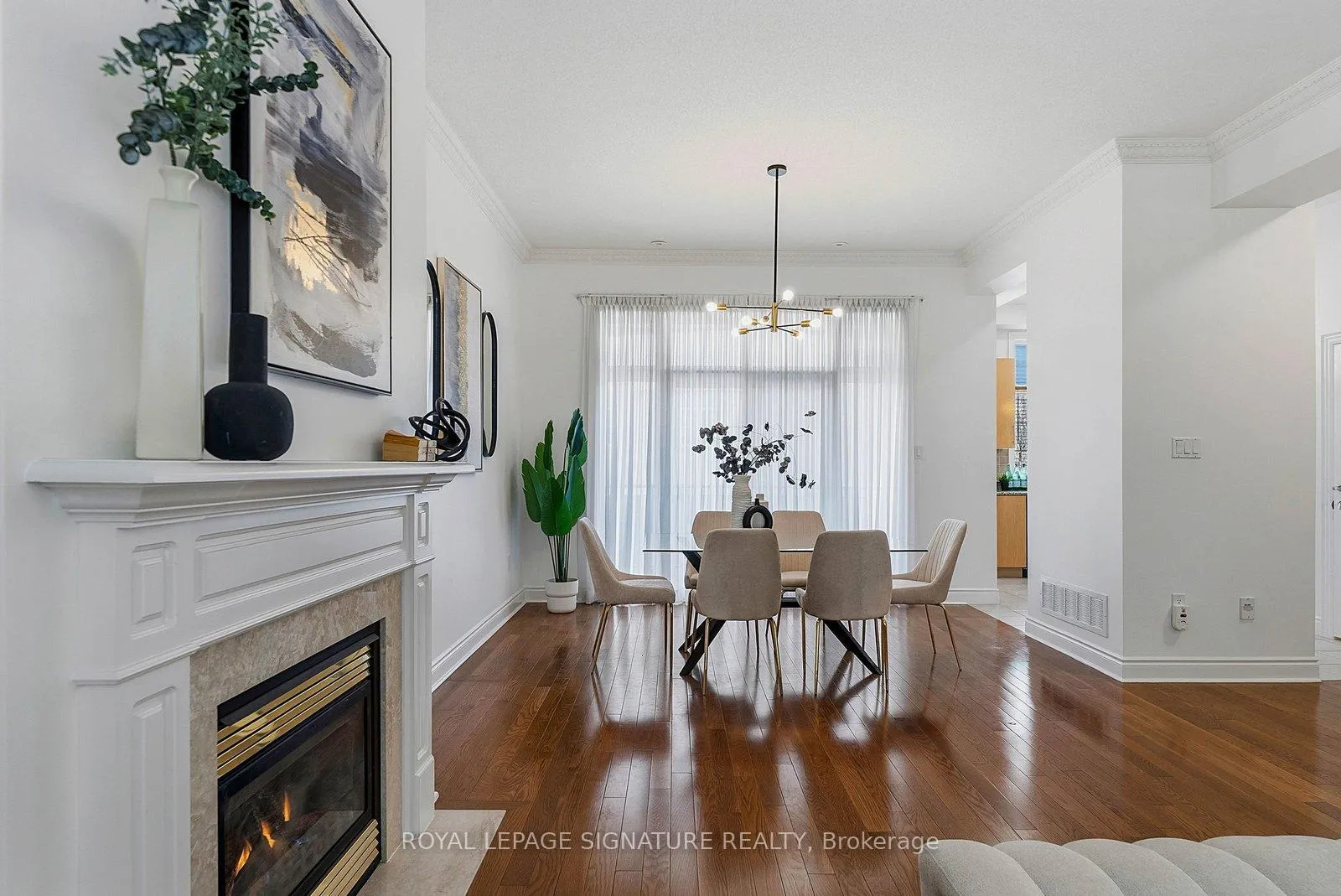 Photo 10 of 107 Legends Way, Markham, Unionville — HOMEH