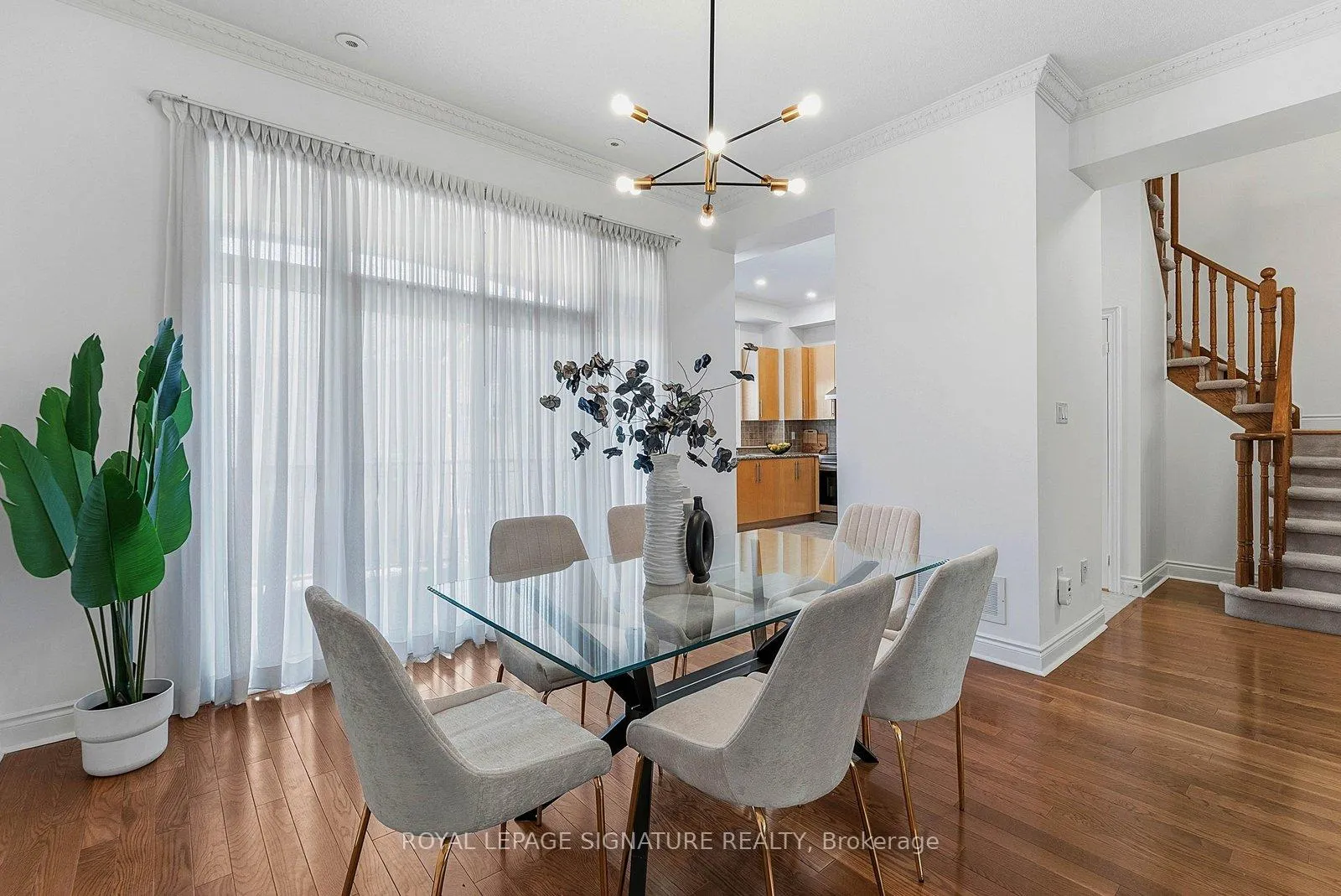 Photo 12 of 107 Legends Way, Markham, Unionville — HOMEH