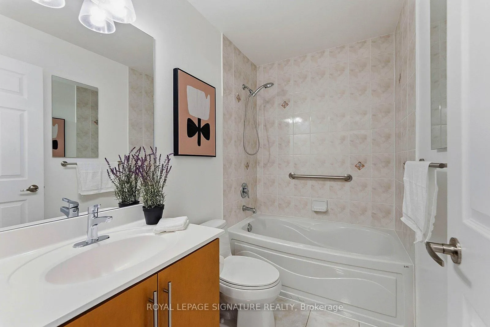 Photo 31 of 107 Legends Way, Markham, Unionville — HOMEH