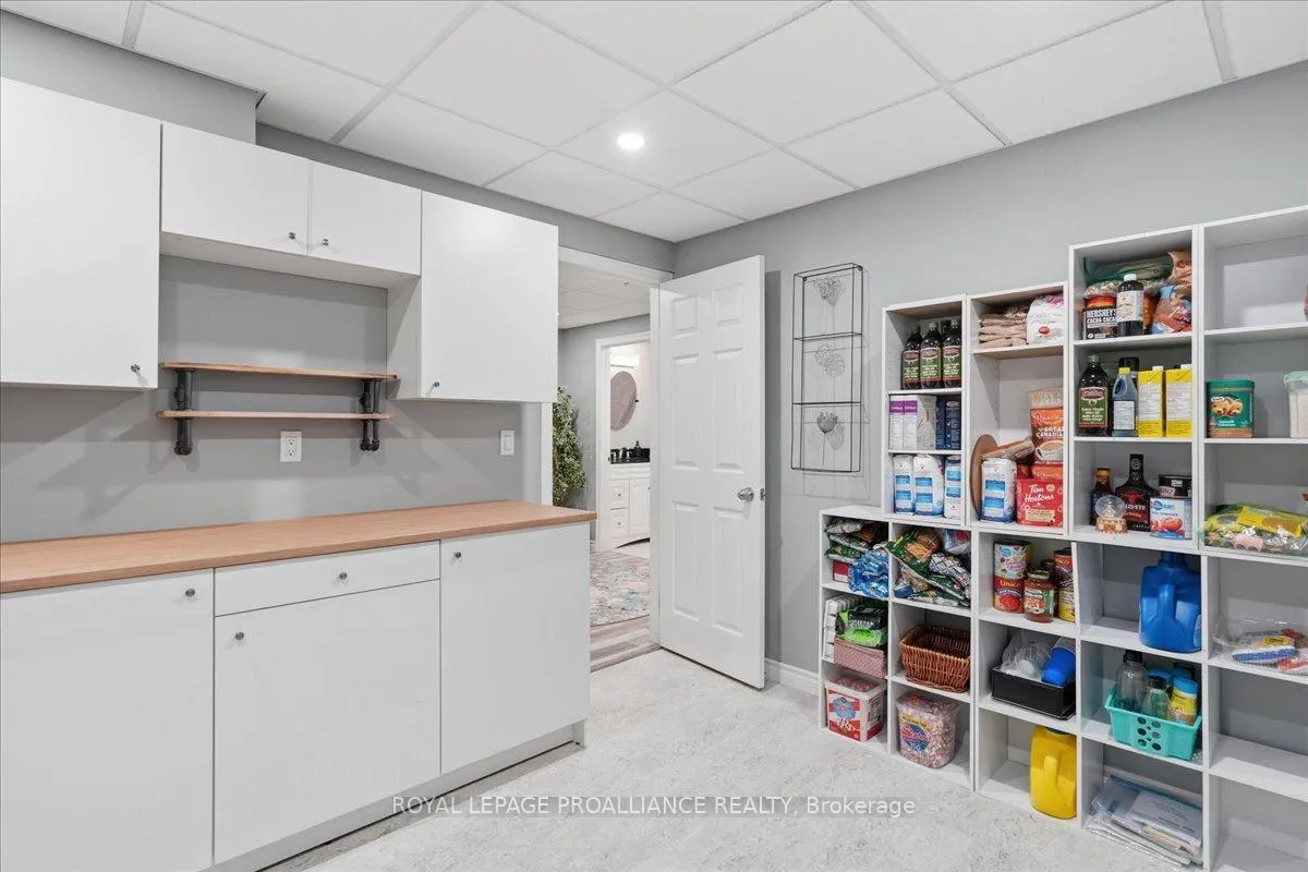 Photo 35 of 6 Boyce Court, Belleville, Belleville Ward — HOMEH