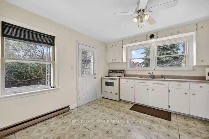 Photo 9 of 96 Salisbury Avenue, Brockville — HOMEH