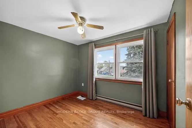 Photo 21 of 96 Salisbury Avenue, Brockville — HOMEH