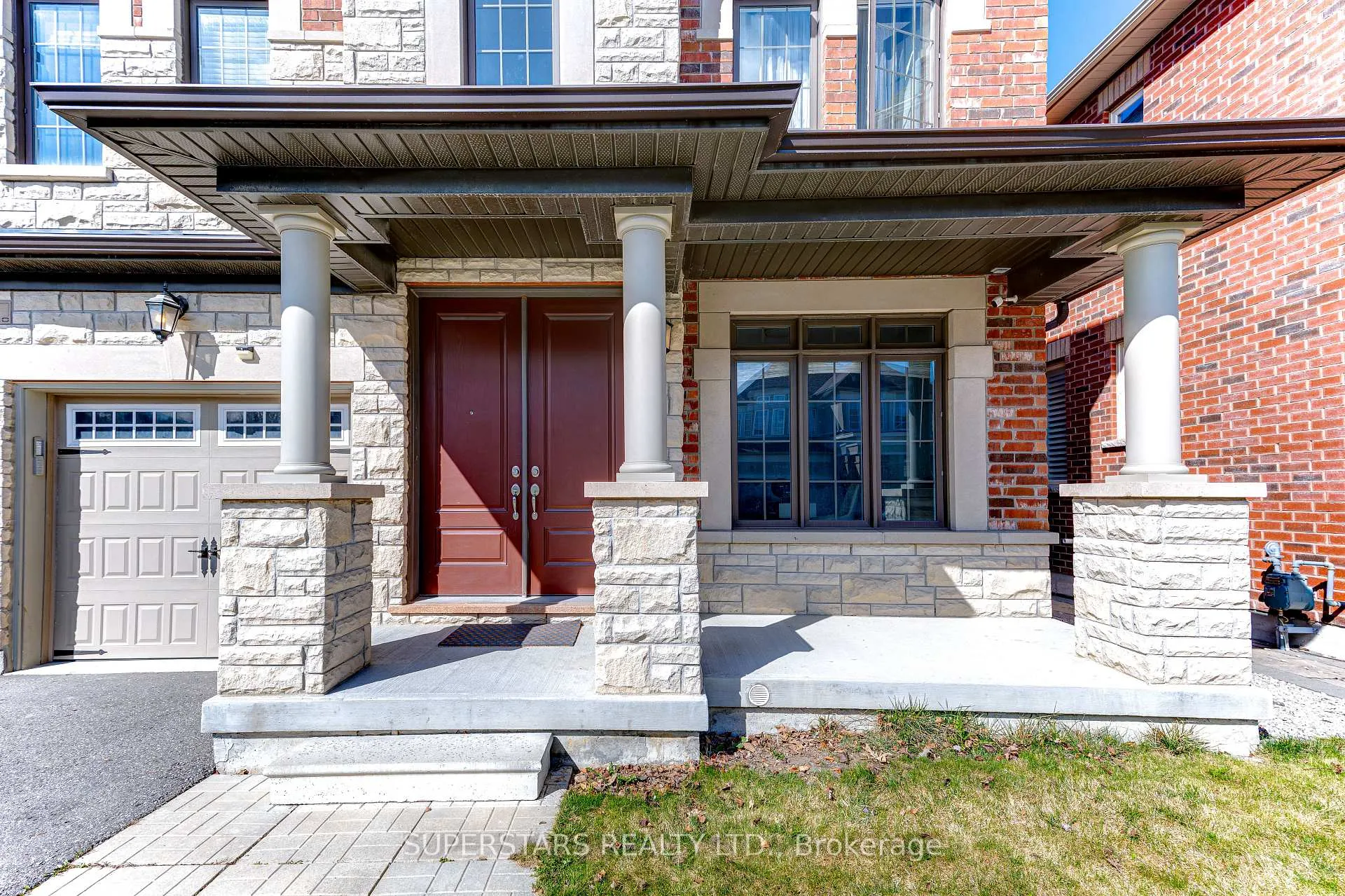 Photo 4 of 31 Roy Harper Avenue, Aurora, Rural Aurora — HOMEH