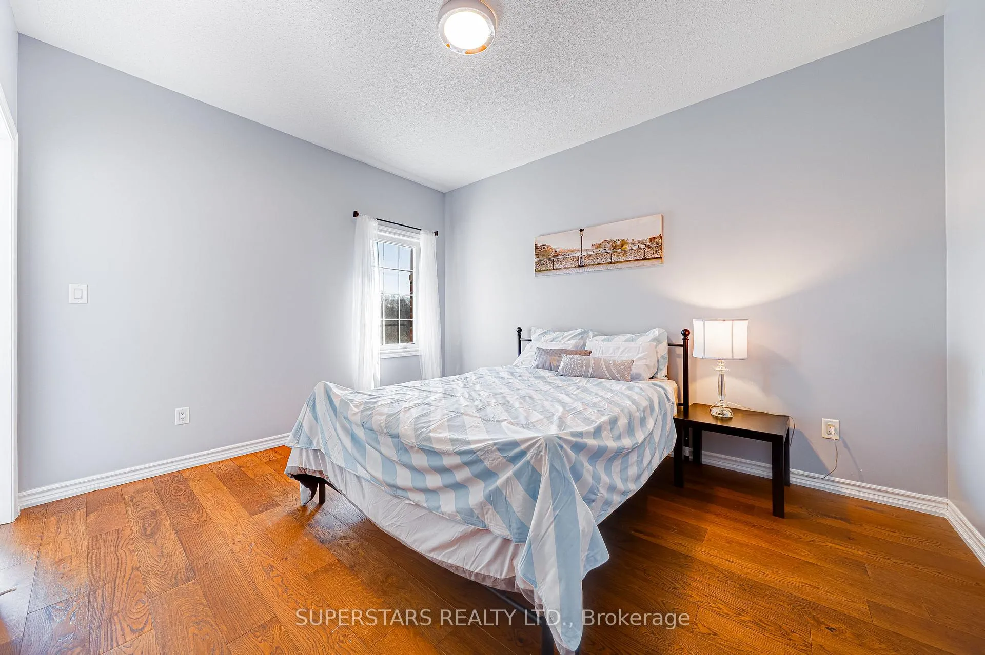 Photo 23 of 31 Roy Harper Avenue, Aurora, Rural Aurora — HOMEH