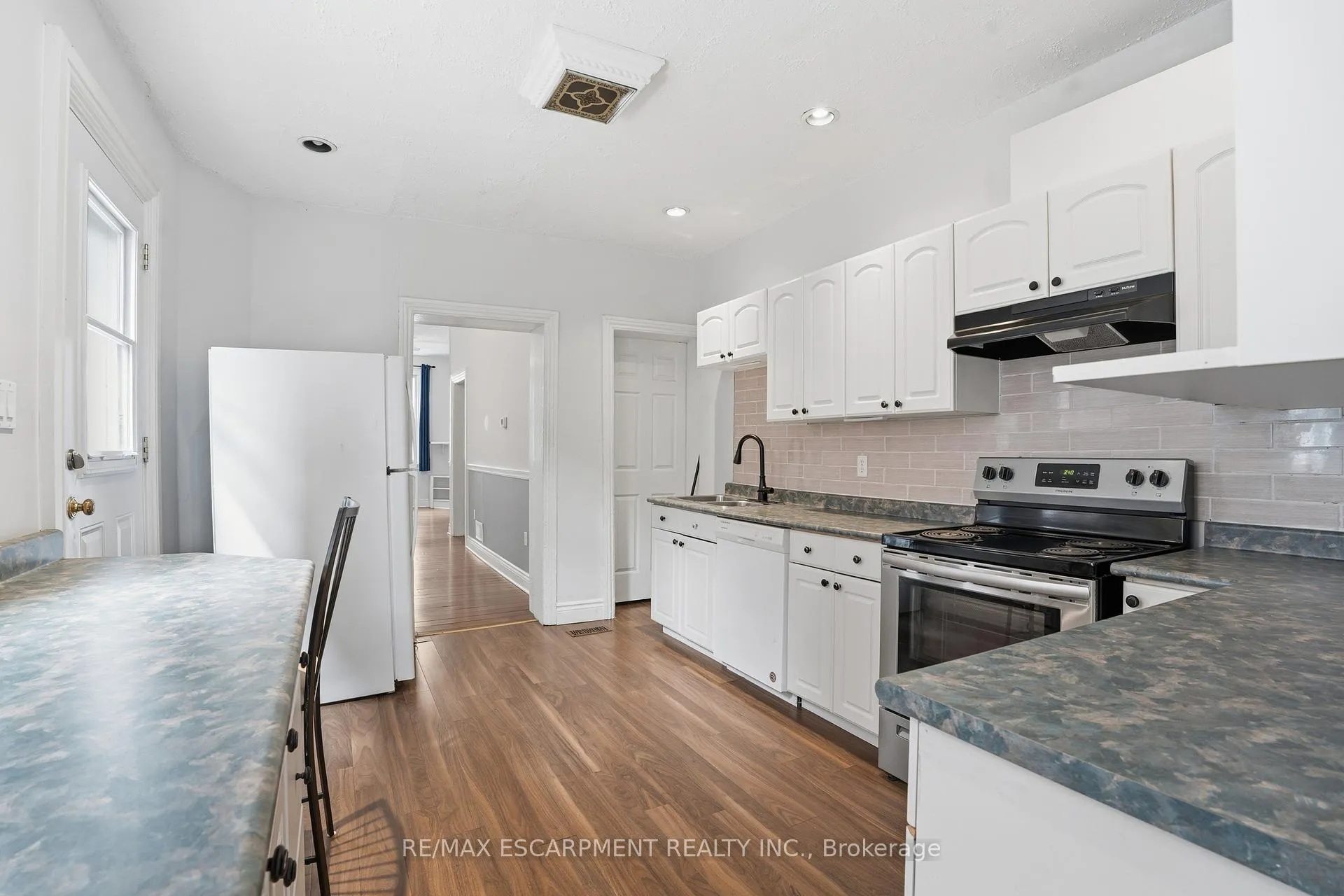 Photo 10 of 137 Market Street, Hamilton, Central — HOMEH