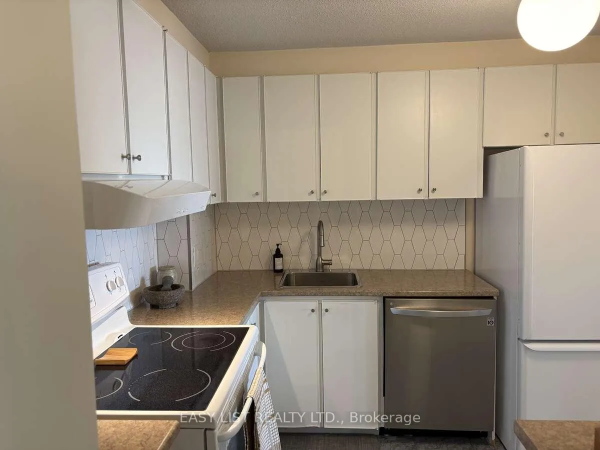 Photo 8 of Unit 2005, 415 Greenview Avenue, Ottawa, Britannia — HOMEH
