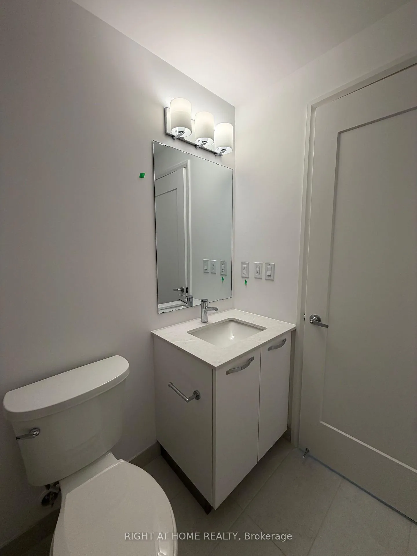 Photo 7 of Unit 1323, 75 James Street S, Hamilton, Corktown — HOMEH