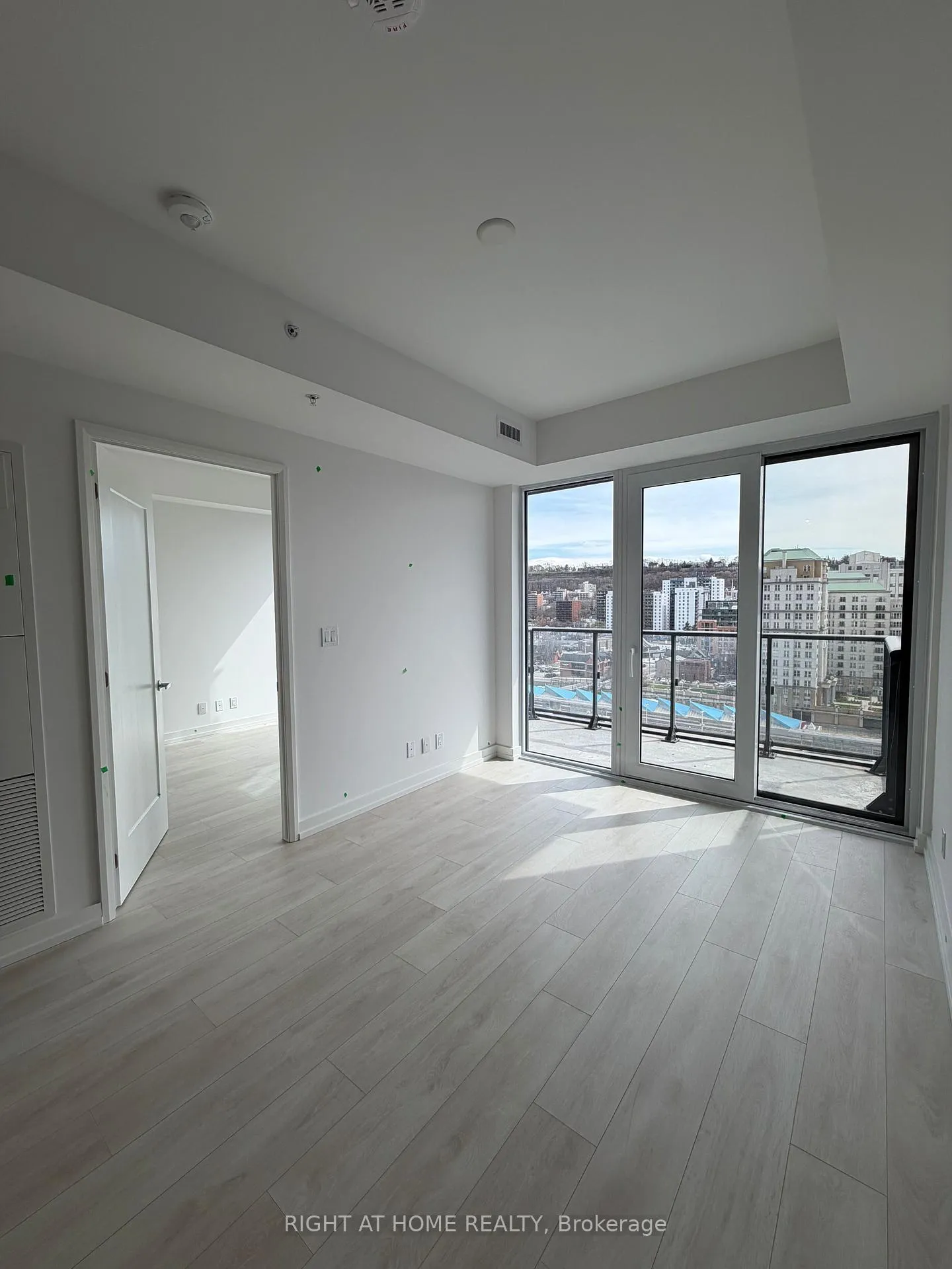 Photo 9 of Unit 1323, 75 James Street S, Hamilton, Corktown — HOMEH