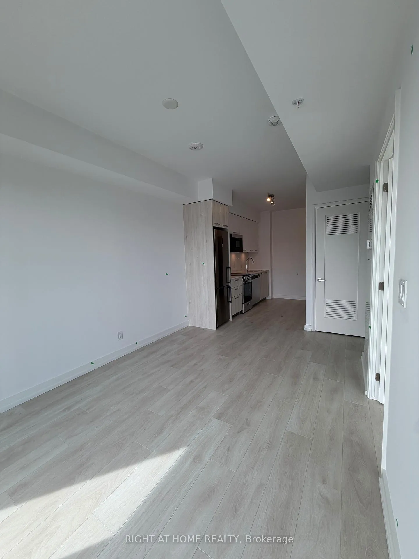 Photo 16 of Unit 1323, 75 James Street S, Hamilton, Corktown — HOMEH