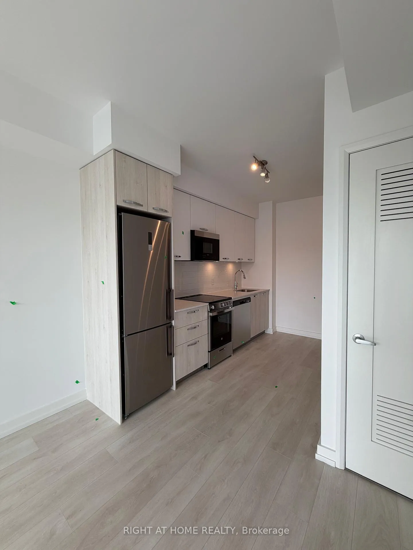 Photo 17 of Unit 1323, 75 James Street S, Hamilton, Corktown — HOMEH