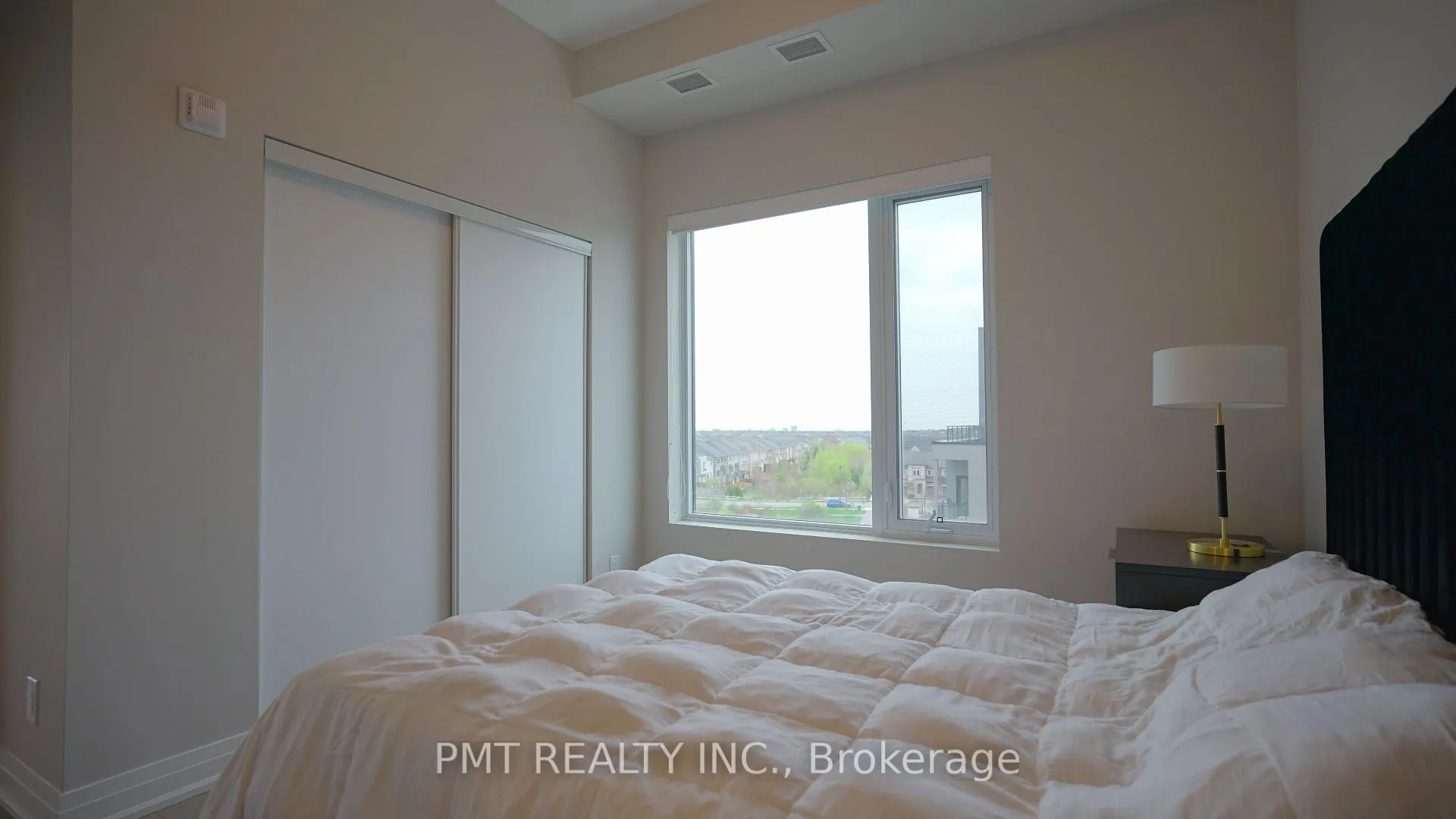 Photo 10 of Unit 502, 3285 Carding Mill Trail, Oakville, Glenorchy — HOMEH
