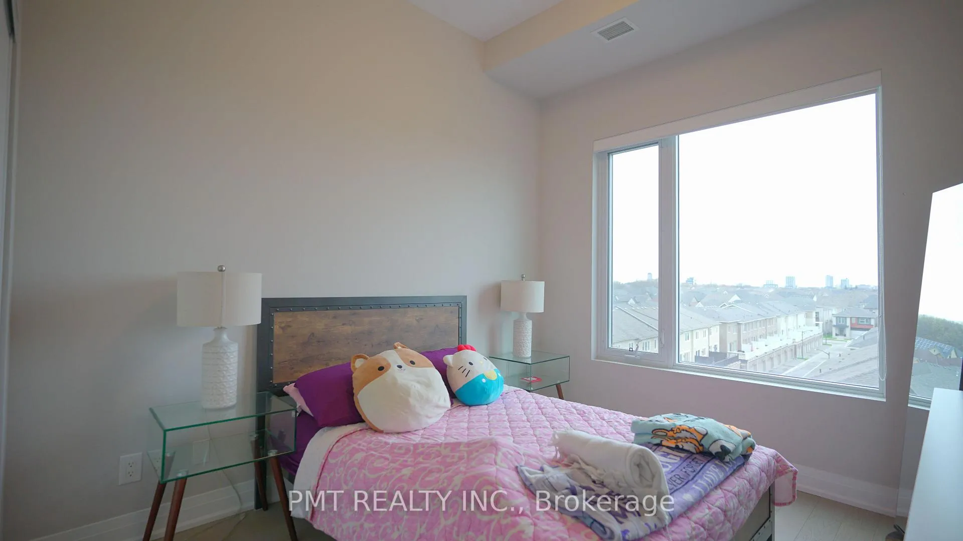 Photo 15 of Unit 502, 3285 Carding Mill Trail, Oakville, Glenorchy — HOMEH