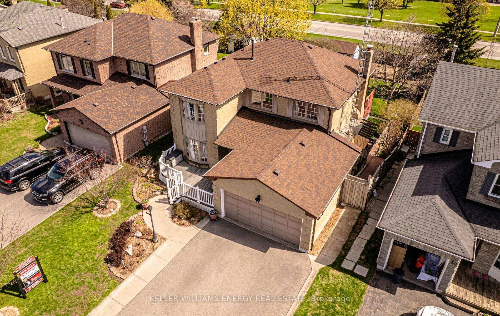 Photo 4 of 48 Fairmeadow Place, Whitby, Blue Grass Meadows — HOMEH