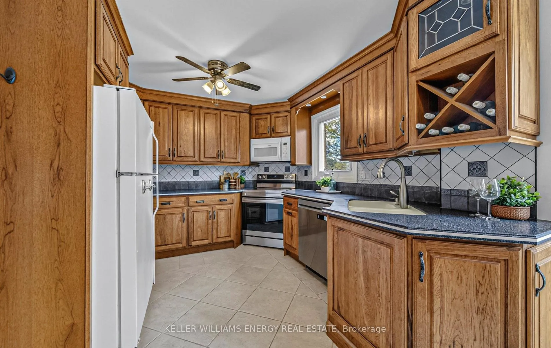 Photo 12 of 48 Fairmeadow Place, Whitby, Blue Grass Meadows — HOMEH