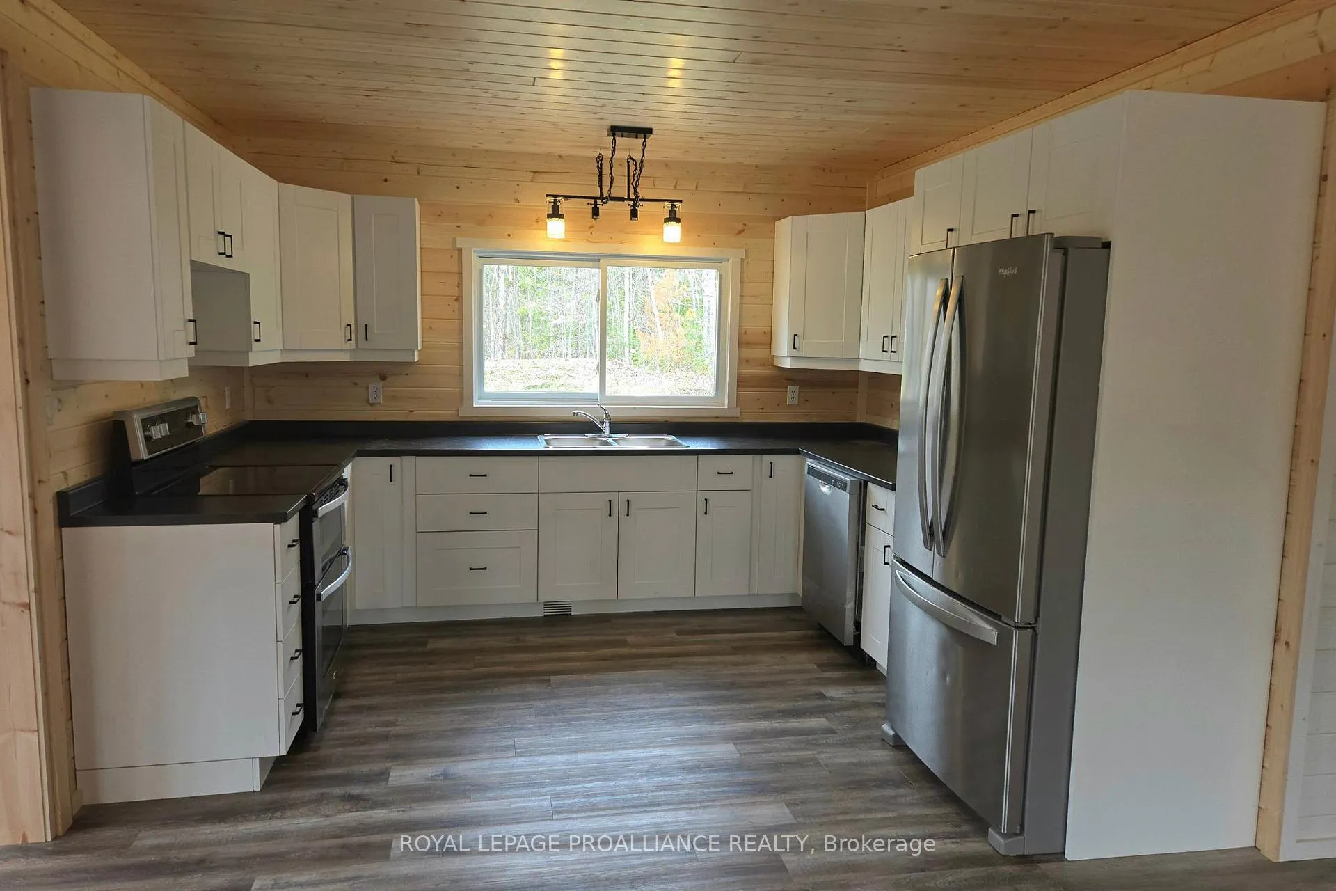 Photo 3 of 1049 South Road, Frontenac, Frontenac North — HOMEH