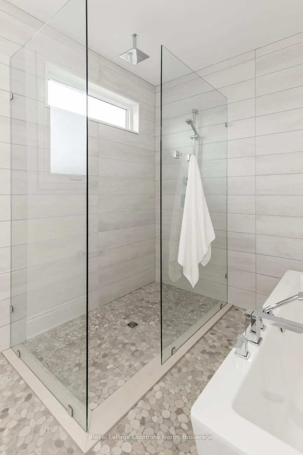 Photo 24 of 2237 Shore Lane, Wasaga Beach — HOMEH