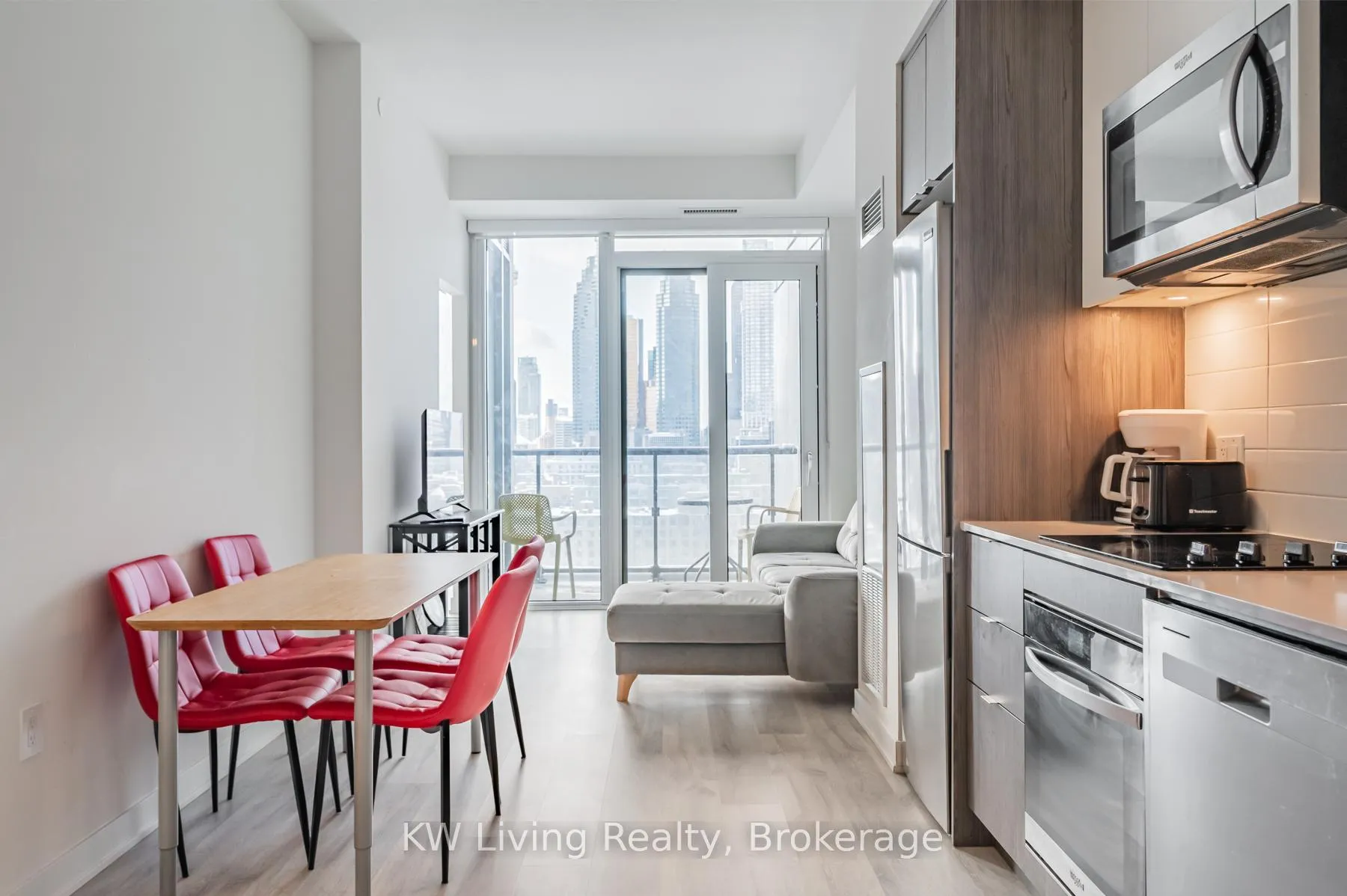 Front of Unit 1562, 121 Lower Sherbourne Street
