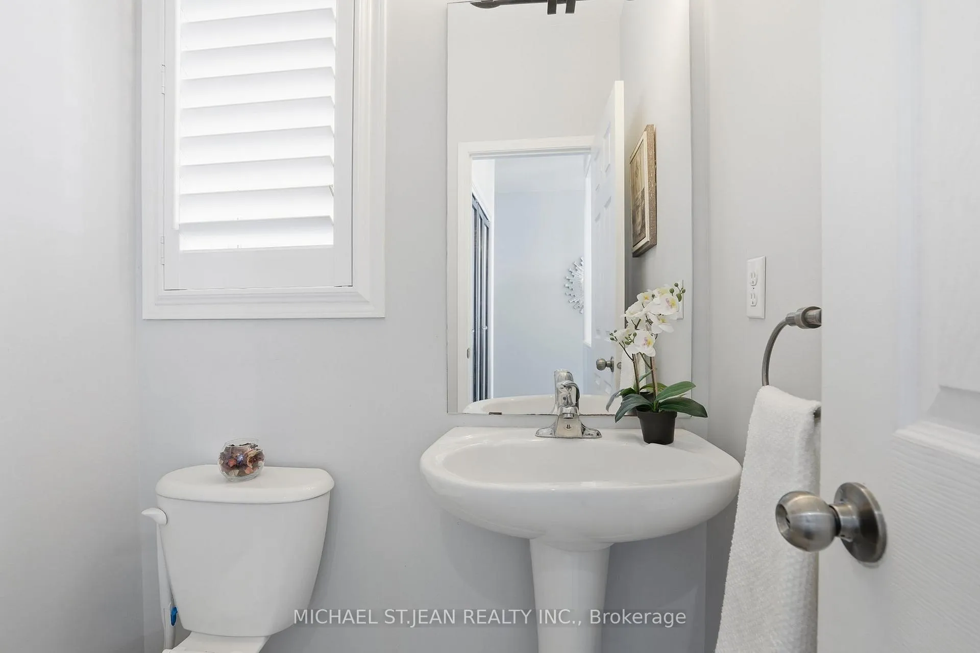 Photo 10 of 63 Fowler Drive, Hamilton, Binbrook — HOMEH