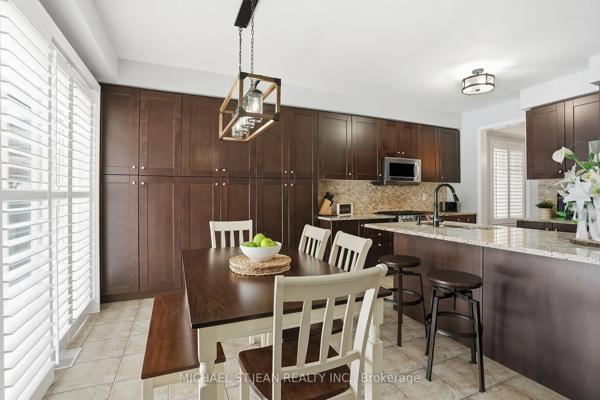 Photo 17 of 63 Fowler Drive, Hamilton, Binbrook — HOMEH