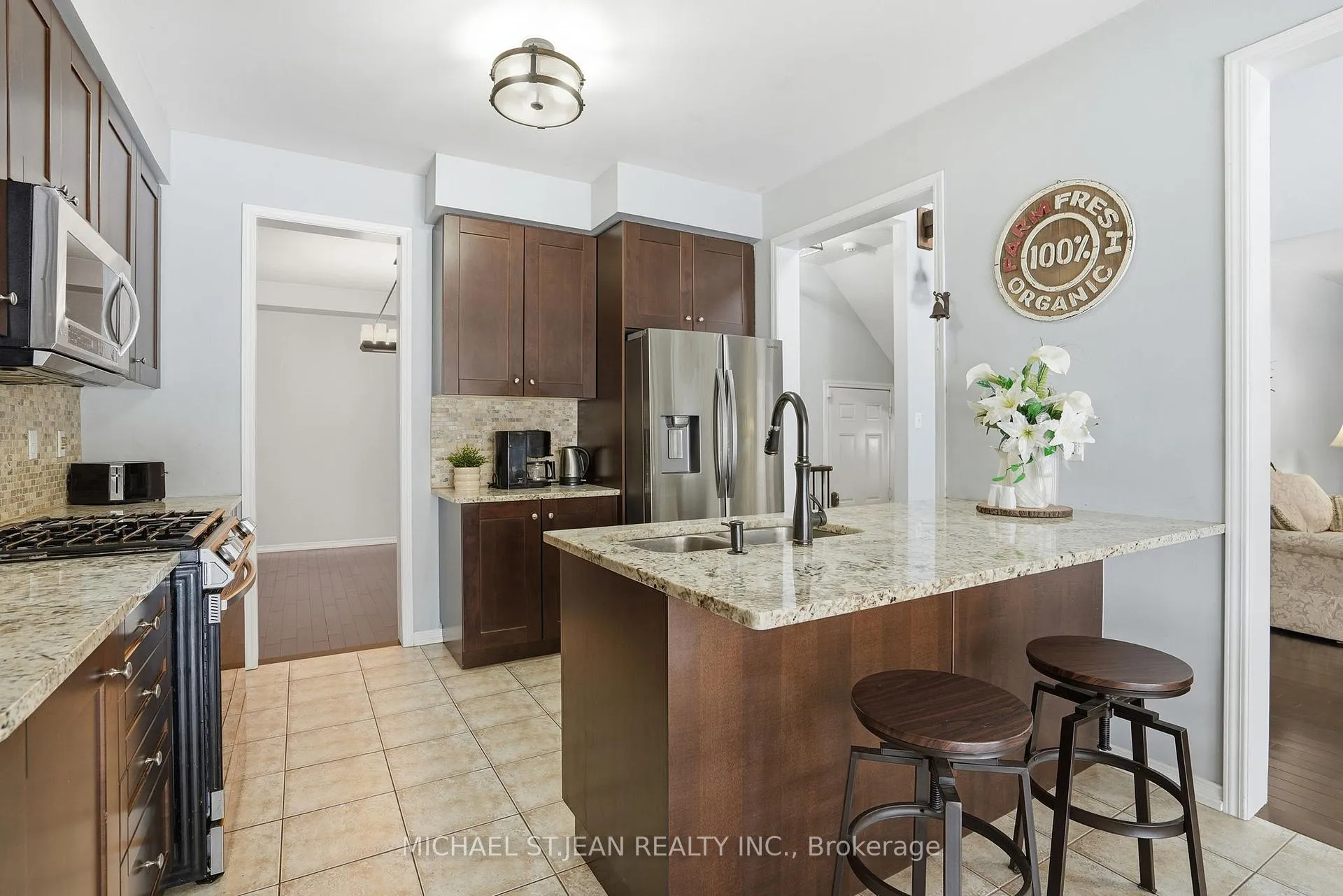 Photo 19 of 63 Fowler Drive, Hamilton, Binbrook — HOMEH