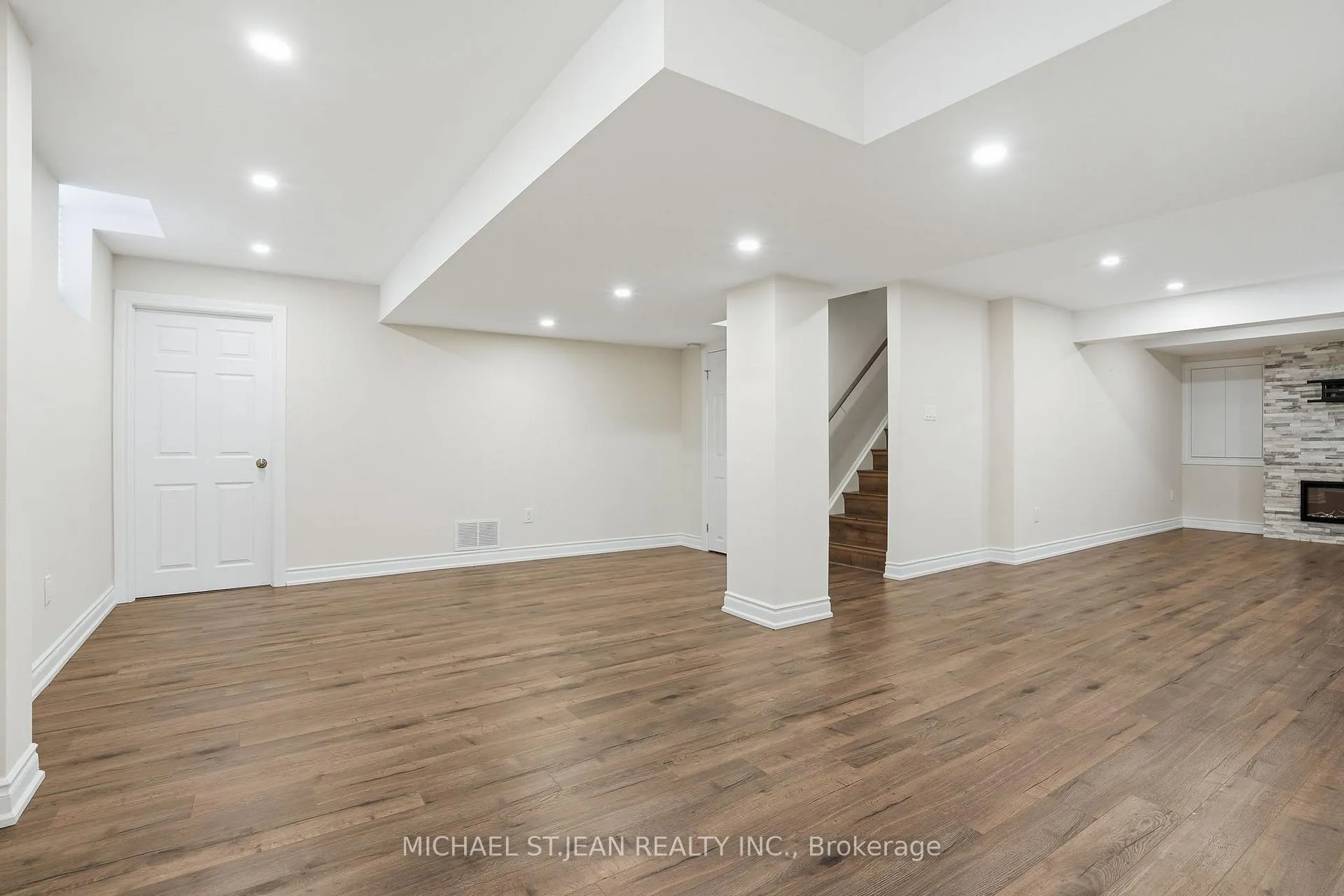 Photo 41 of 63 Fowler Drive, Hamilton, Binbrook — HOMEH