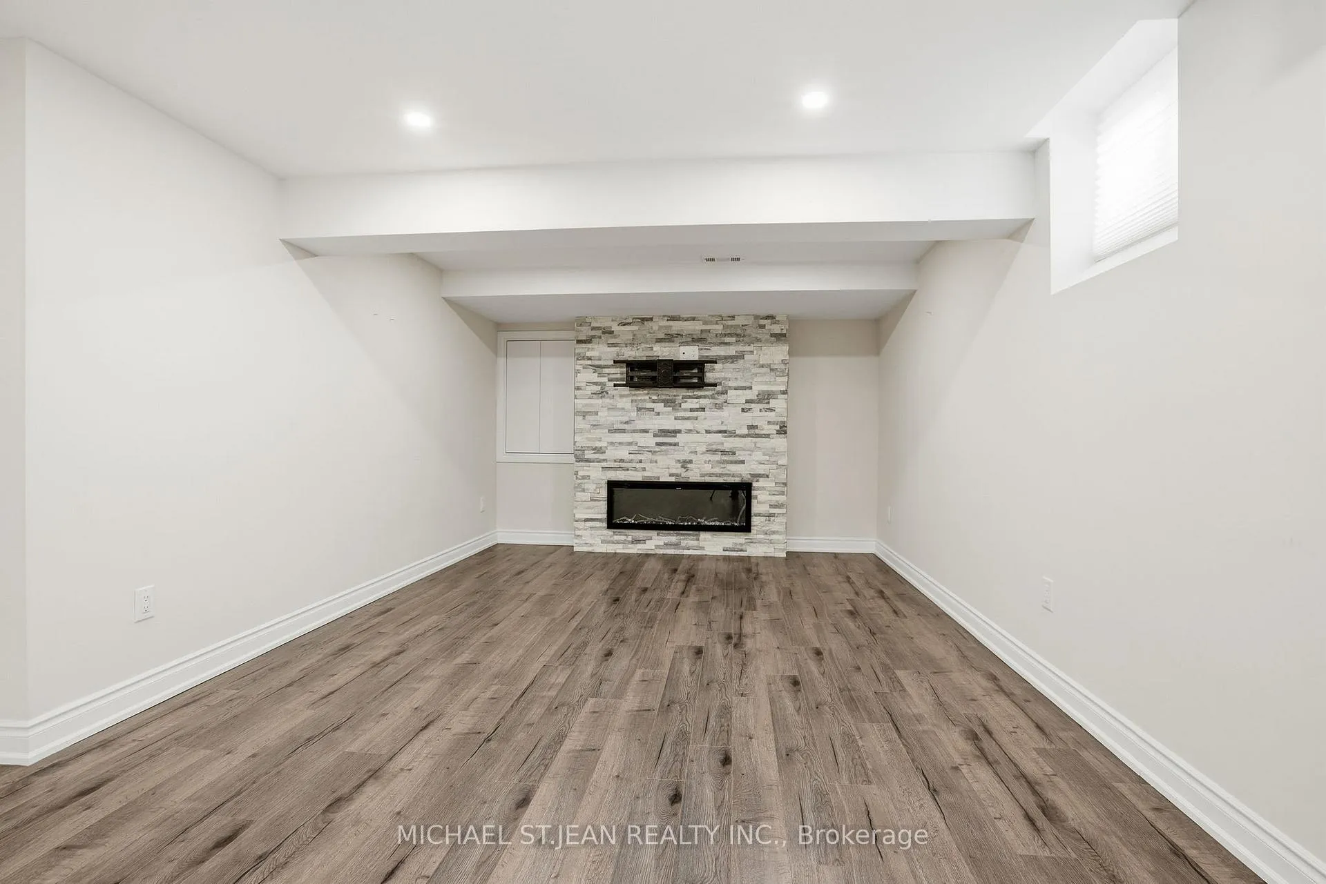Photo 43 of 63 Fowler Drive, Hamilton, Binbrook — HOMEH