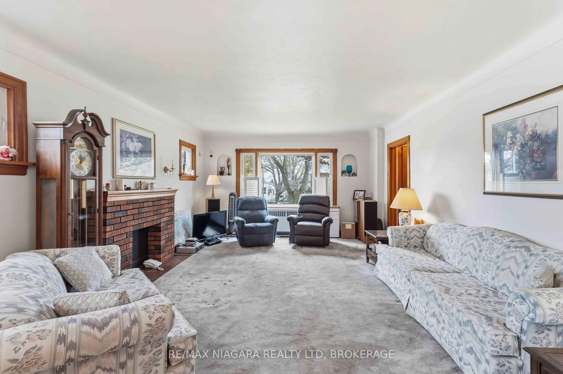 Photo 6 of 5737 Lowell Avenue, Niagara Falls, Hospital — HOMEH
