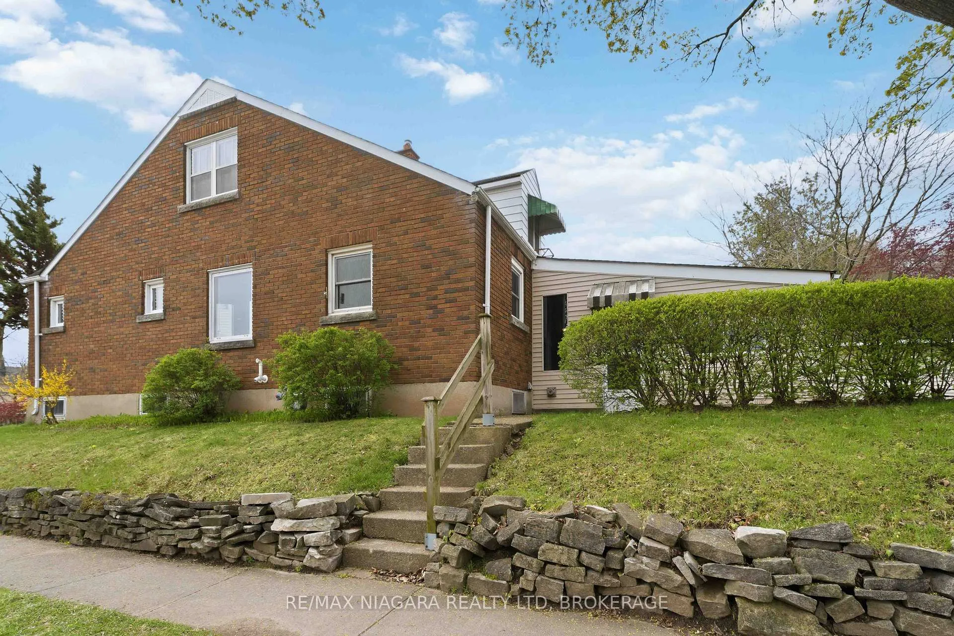 Photo 35 of 5737 Lowell Avenue, Niagara Falls, Hospital — HOMEH