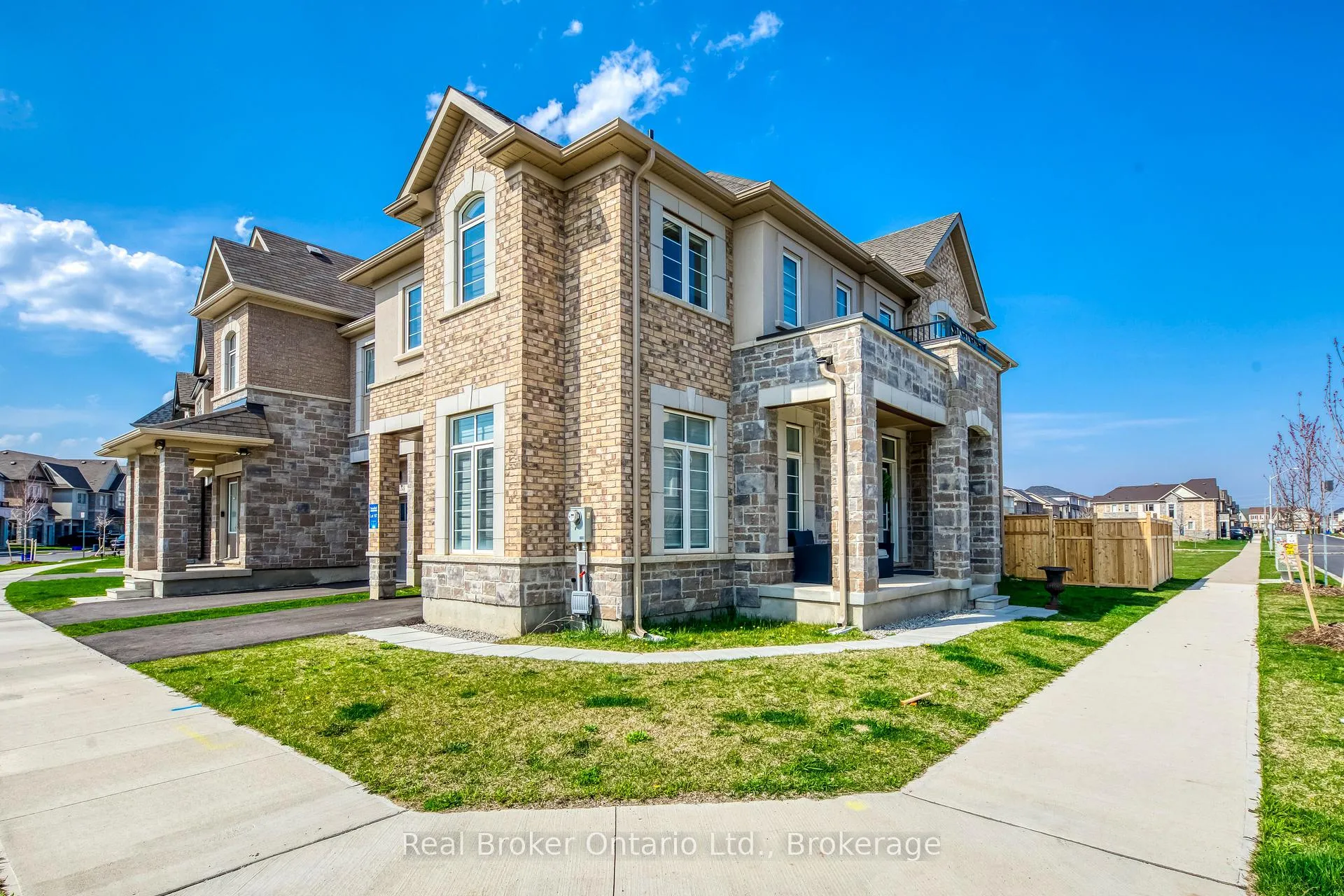 Photo 2 of 3131 Goodyear Road, Burlington, Alton — HOMEH