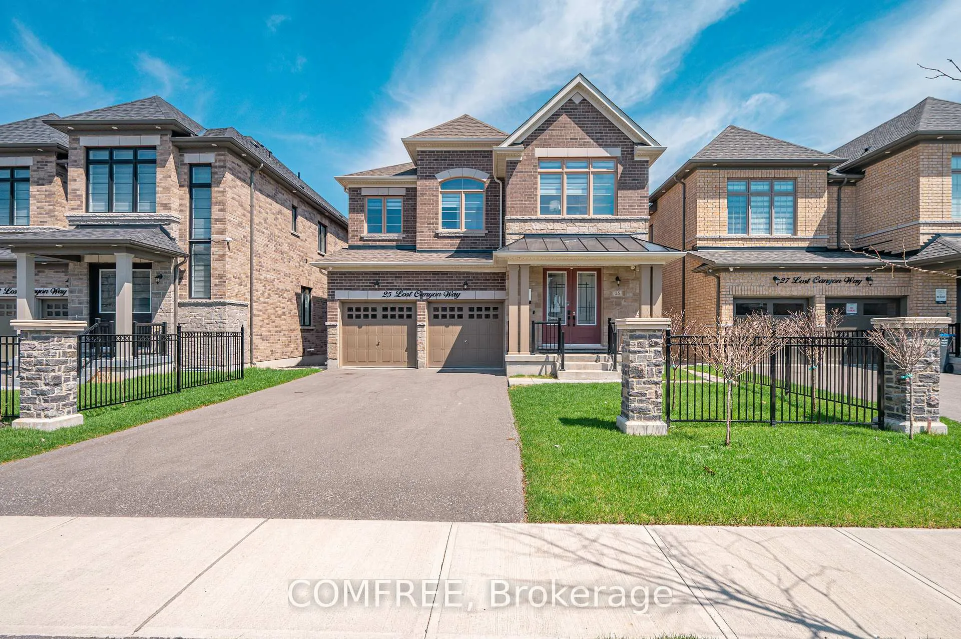 Photo 2 of 25 Lost Canyon Way, Brampton, Credit Valley — HOMEH
