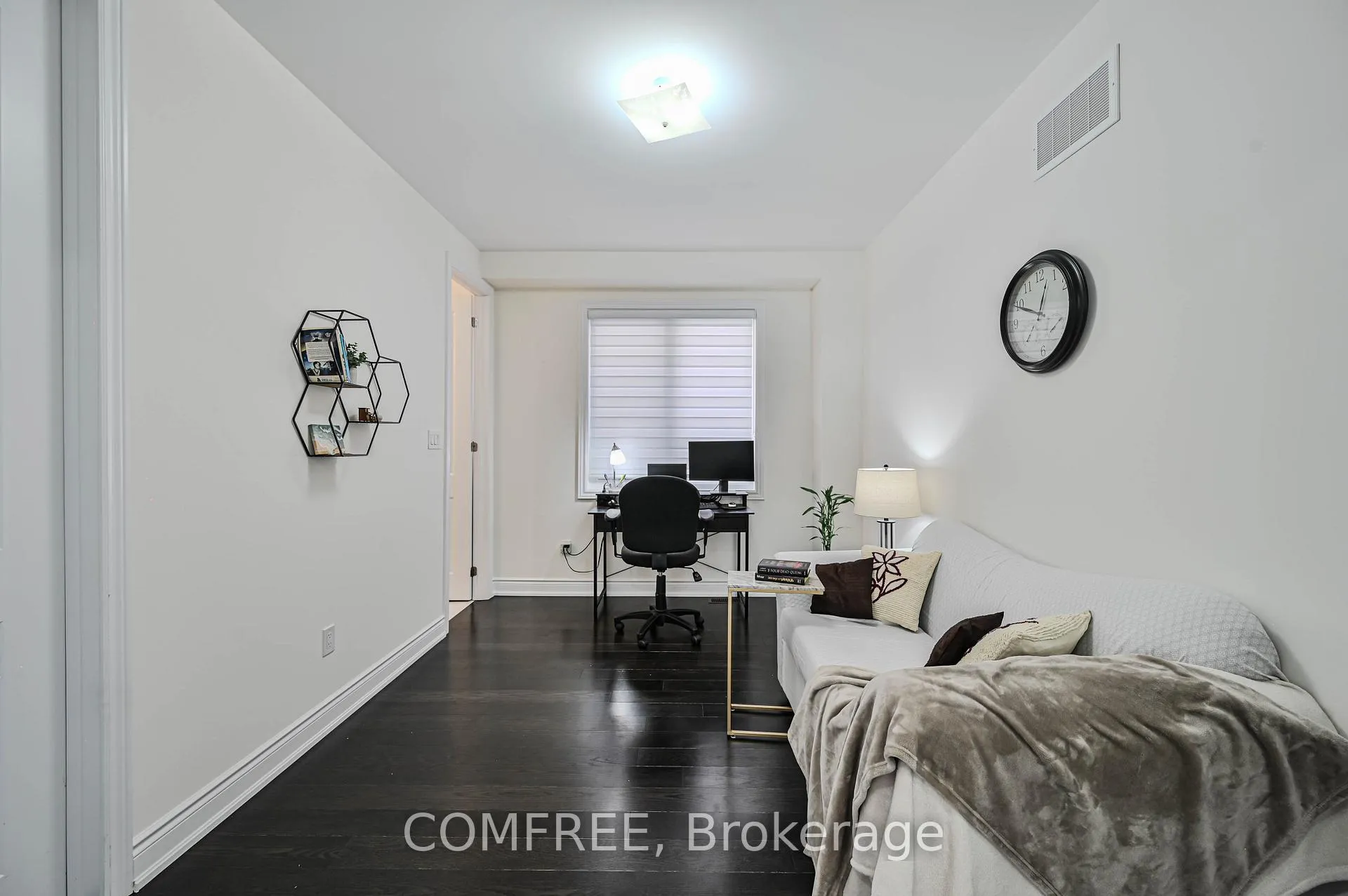 Photo 9 of 25 Lost Canyon Way, Brampton, Credit Valley — HOMEH