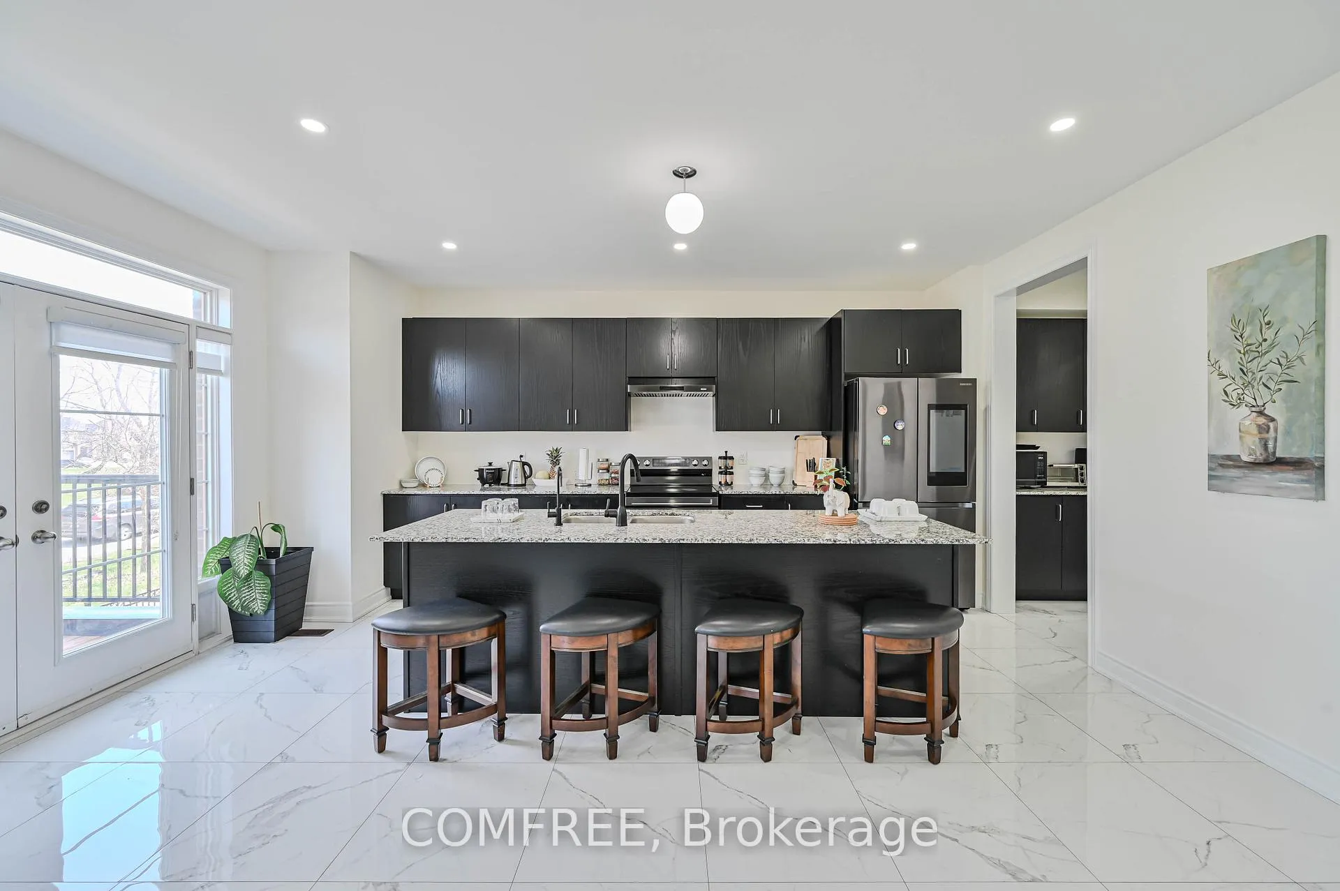 Photo 13 of 25 Lost Canyon Way, Brampton, Credit Valley — HOMEH