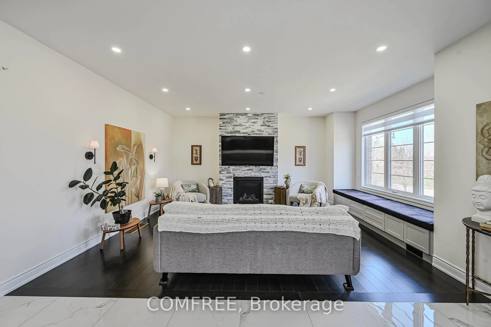 Photo 14 of 25 Lost Canyon Way, Brampton, Credit Valley — HOMEH