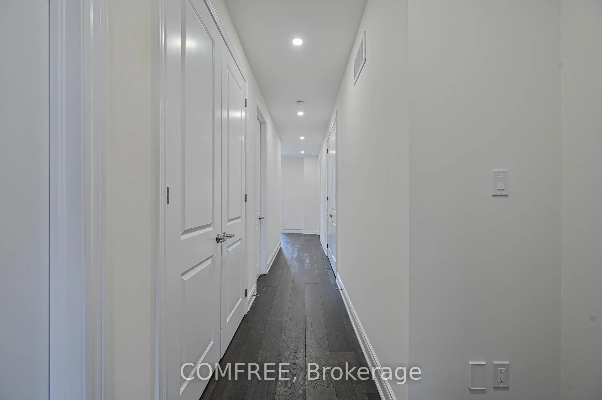 Photo 31 of 25 Lost Canyon Way, Brampton, Credit Valley — HOMEH