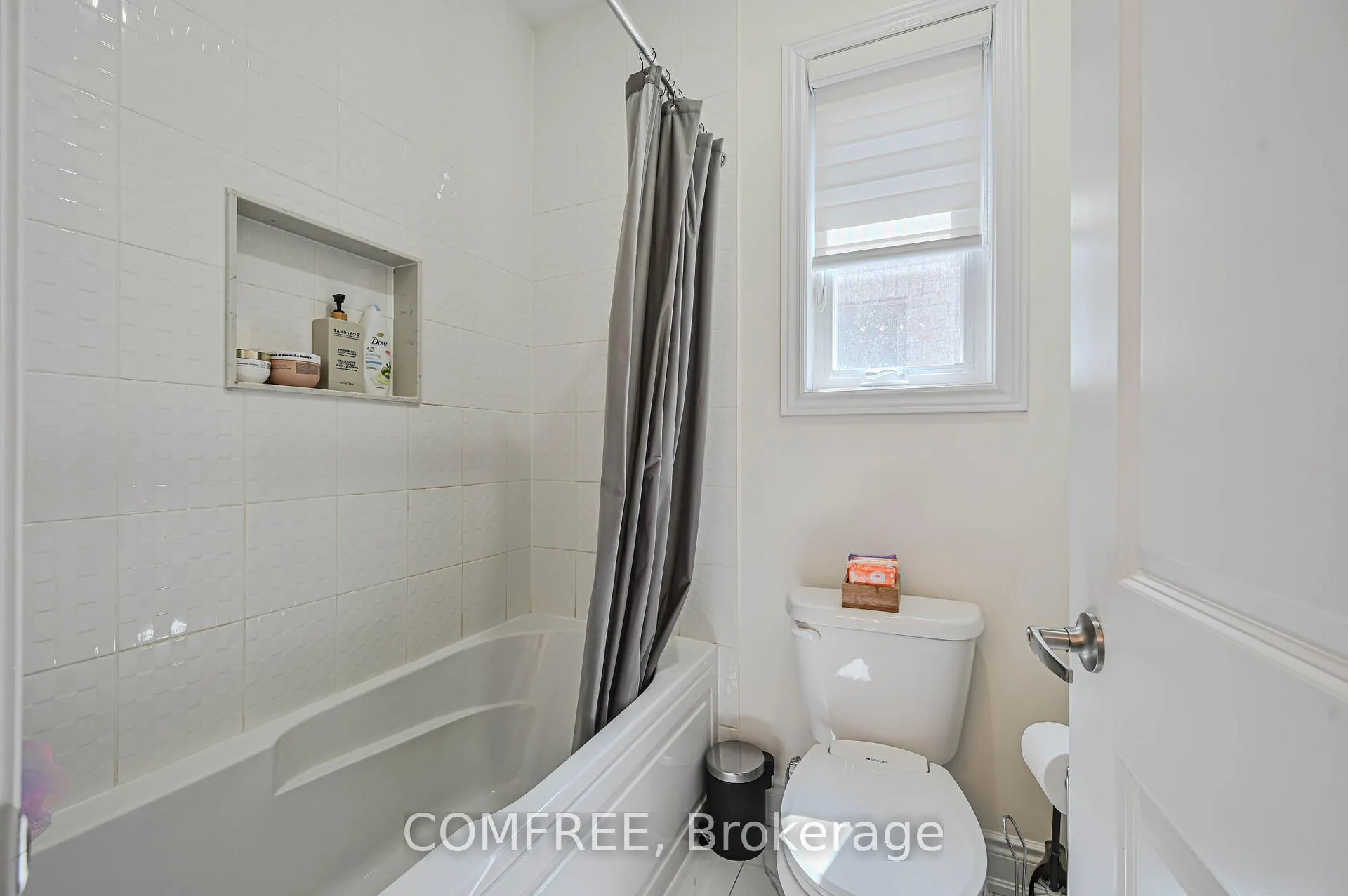 Photo 34 of 25 Lost Canyon Way, Brampton, Credit Valley — HOMEH