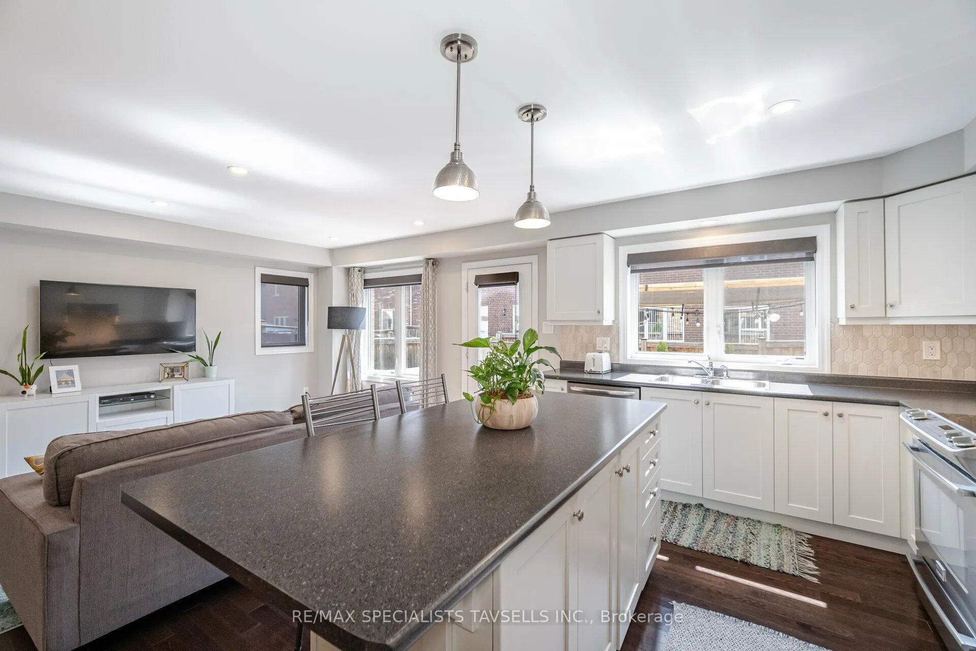 Photo 12 of 13 Lothbury Drive, Brampton, Northwest Brampton — HOMEH