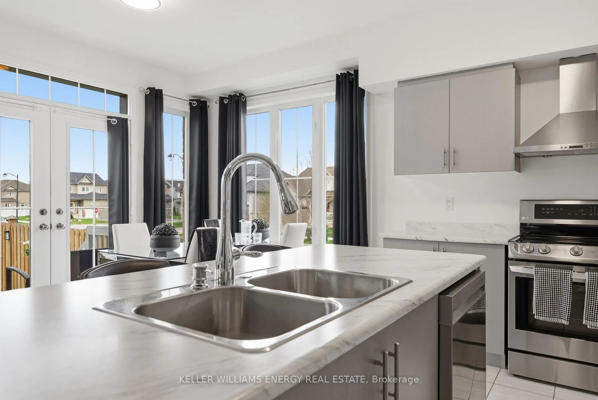 Photo 12 of 27 Don Hadden Crescent, Brock, Sunderland — HOMEH