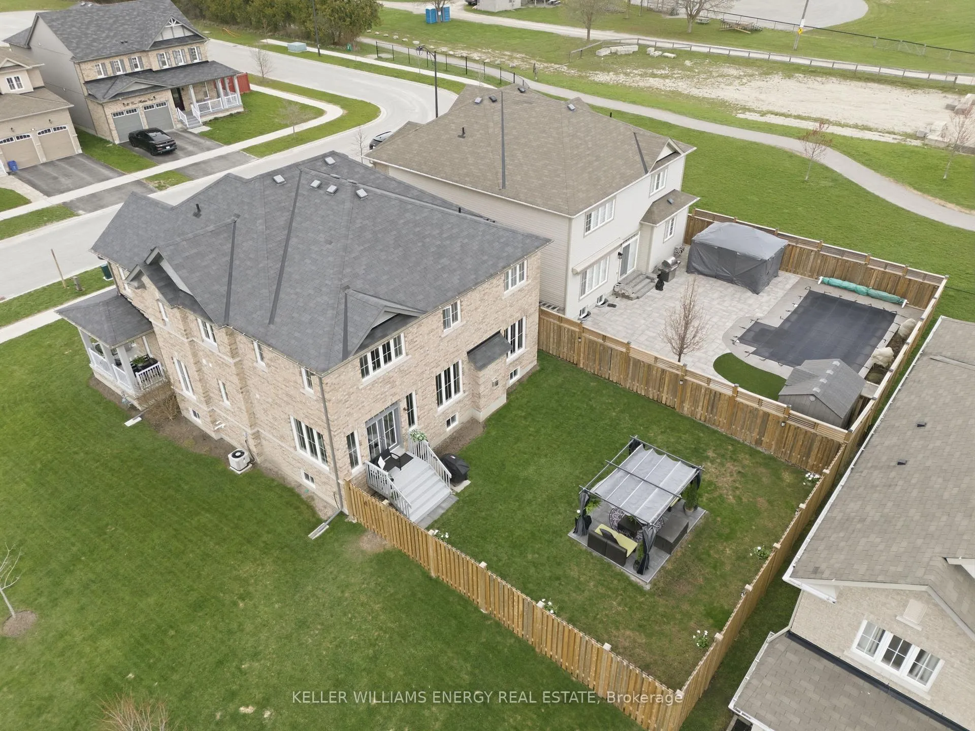 Photo 36 of 27 Don Hadden Crescent, Brock, Sunderland — HOMEH