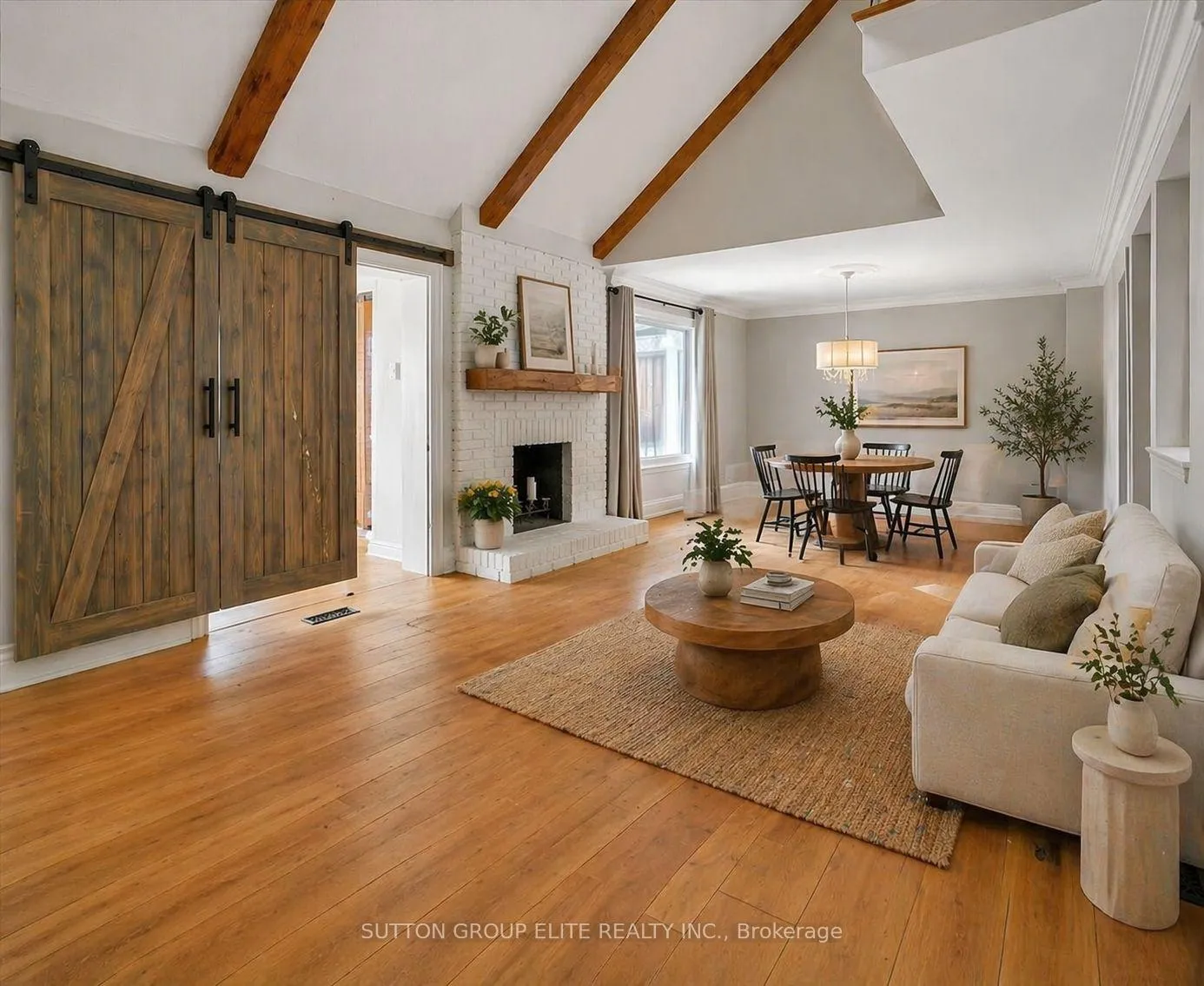 Photo 6 of 47 Park Drive, Vaughan, West Woodbridge — HOMEH