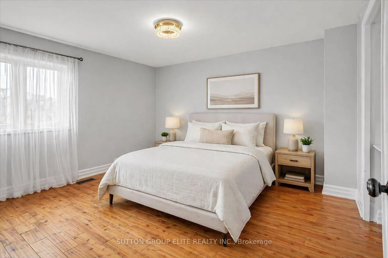 Photo 12 of 47 Park Drive, Vaughan, West Woodbridge — HOMEH