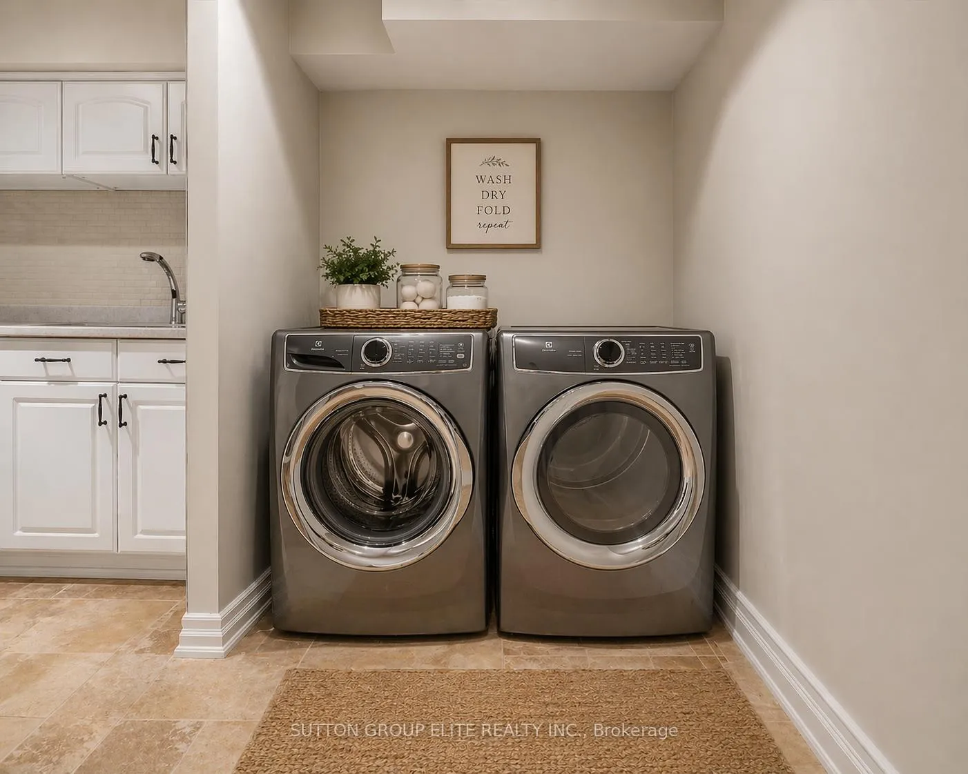 Photo 19 of 47 Park Drive, Vaughan, West Woodbridge — HOMEH