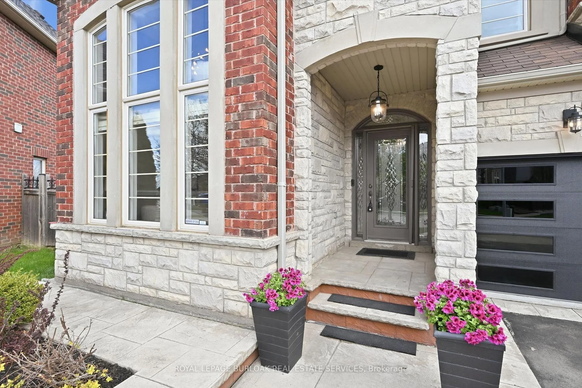 Photo 2 of 4186 Fuller Crescent, Burlington, Alton — HOMEH