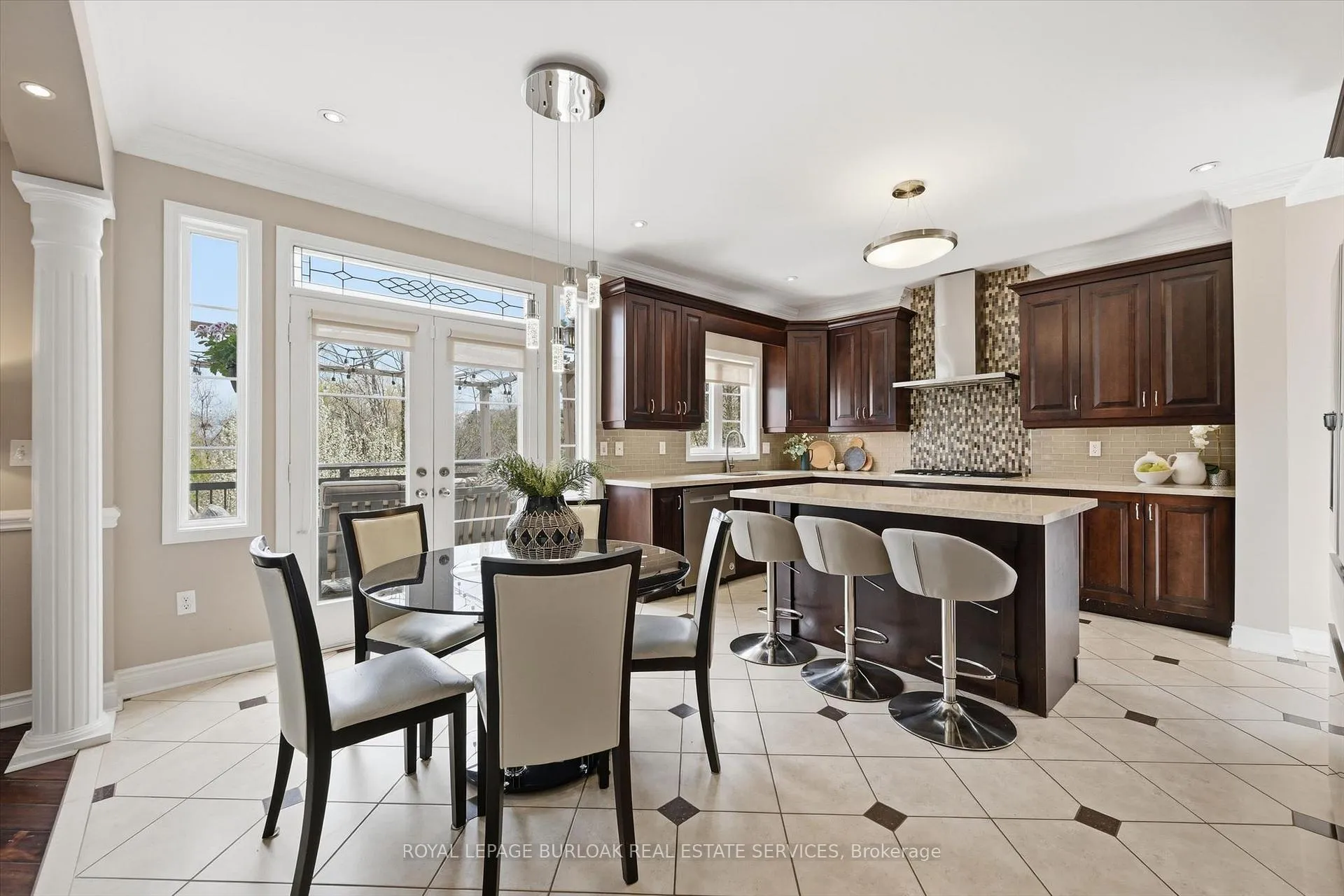 Photo 12 of 4186 Fuller Crescent, Burlington, Alton — HOMEH