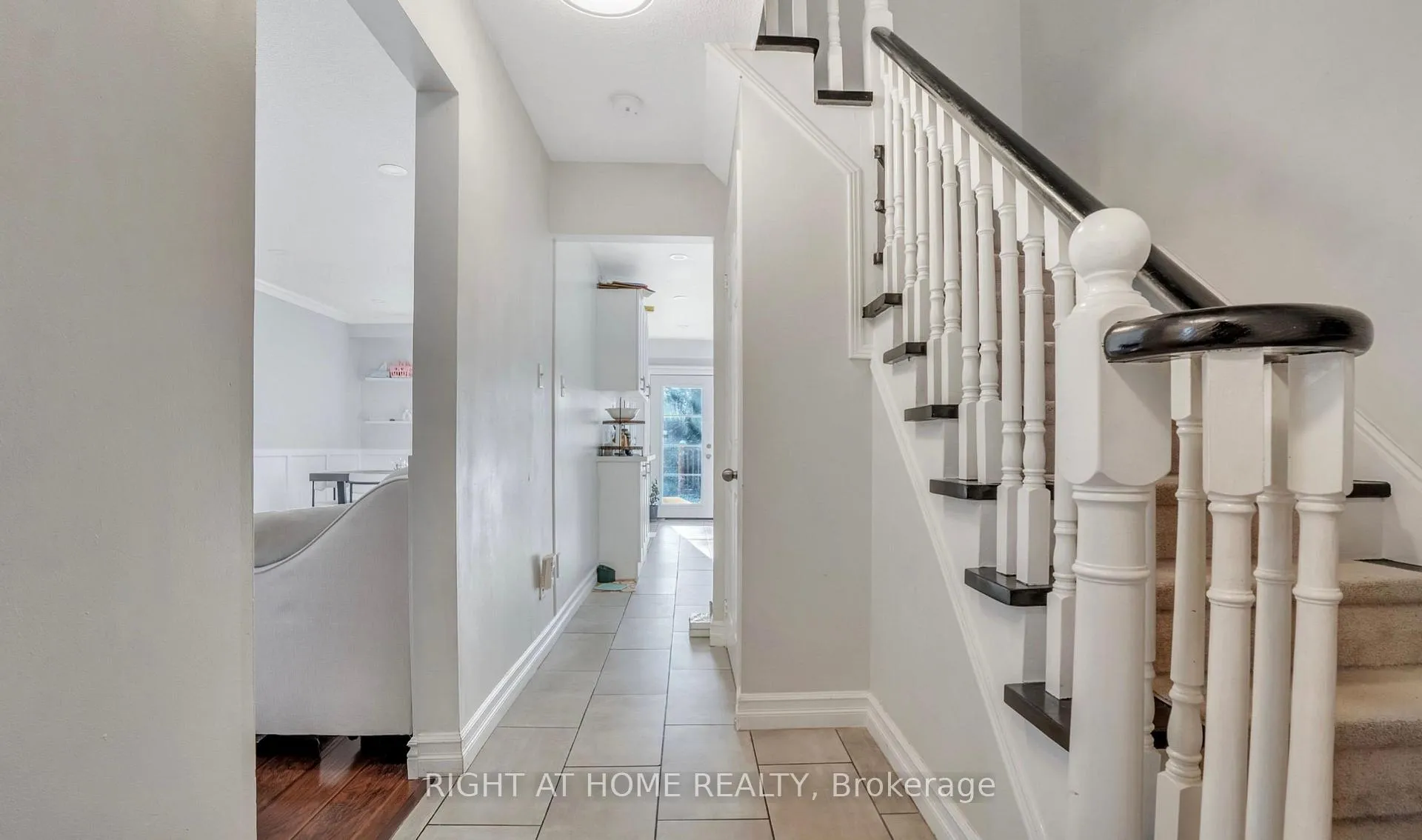 Photo 8 of 27 Melborne Court, Whitby, Pringle Creek — HOMEH