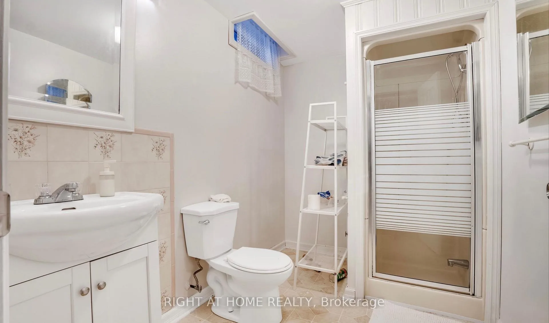 Photo 23 of 27 Melborne Court, Whitby, Pringle Creek — HOMEH