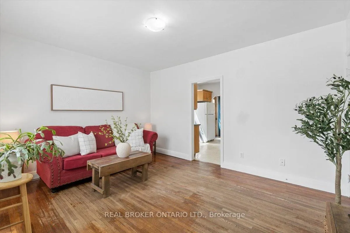 Photo 3 of 26 Sydney Street N, Kitchener — HOMEH