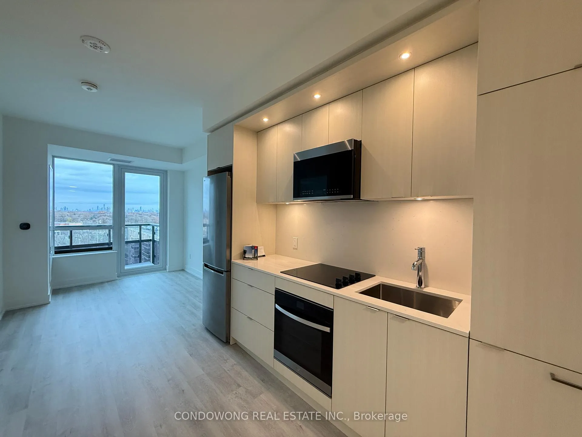 Photo 1 of Unit 914, 60 Central Park Road Way, Etobicoke, Islington-City Centre West — HOMEH