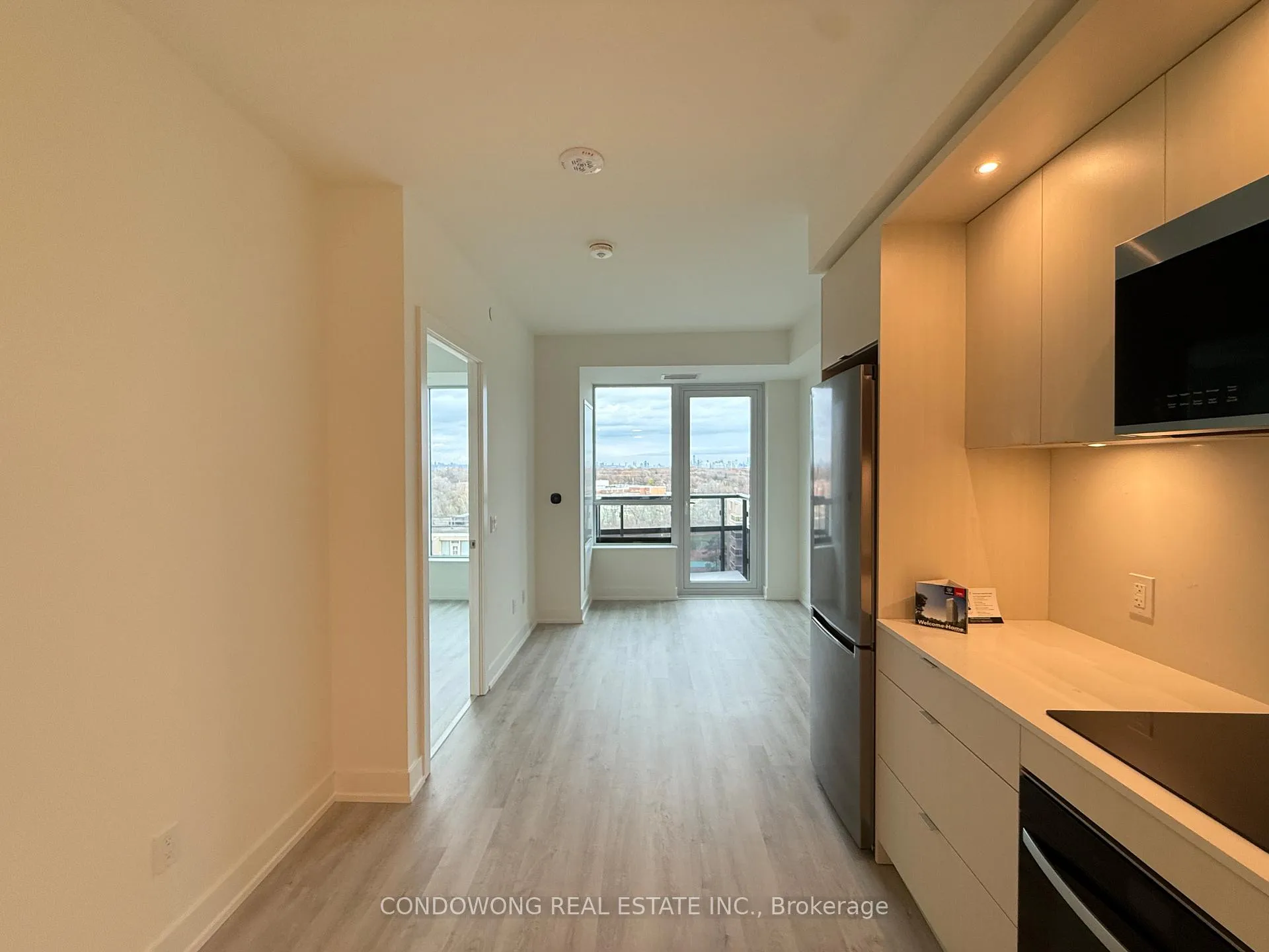 Photo 2 of Unit 914, 60 Central Park Road Way, Etobicoke, Islington-City Centre West — HOMEH