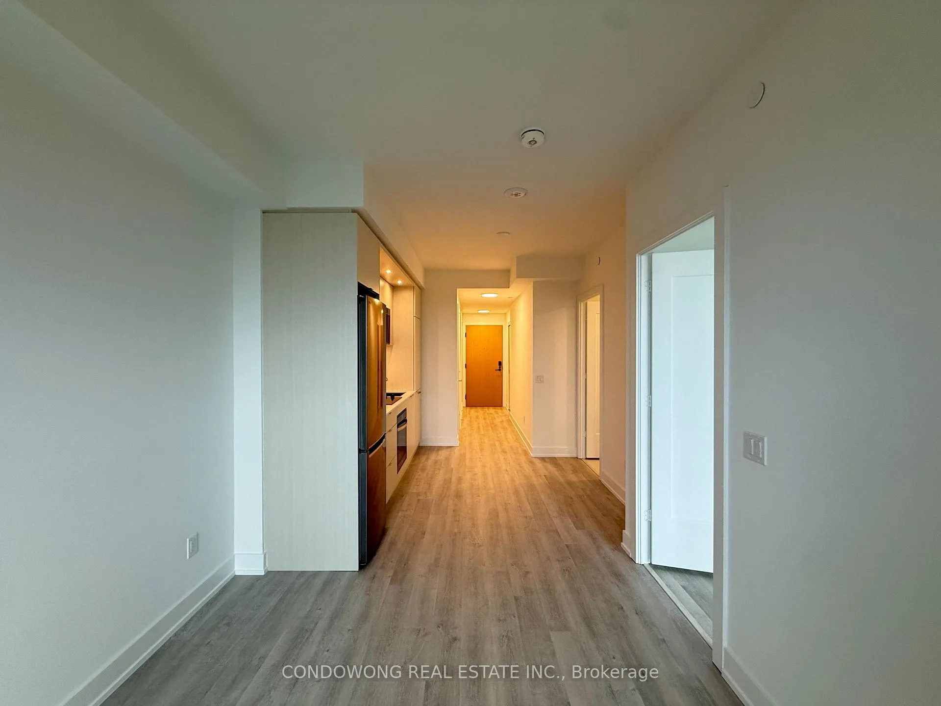 Photo 3 of Unit 914, 60 Central Park Road Way, Etobicoke, Islington-City Centre West — HOMEH