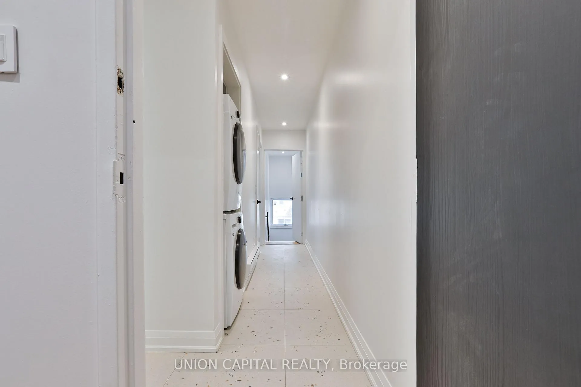 Front of Unit 2, 612 Gerrard Street E